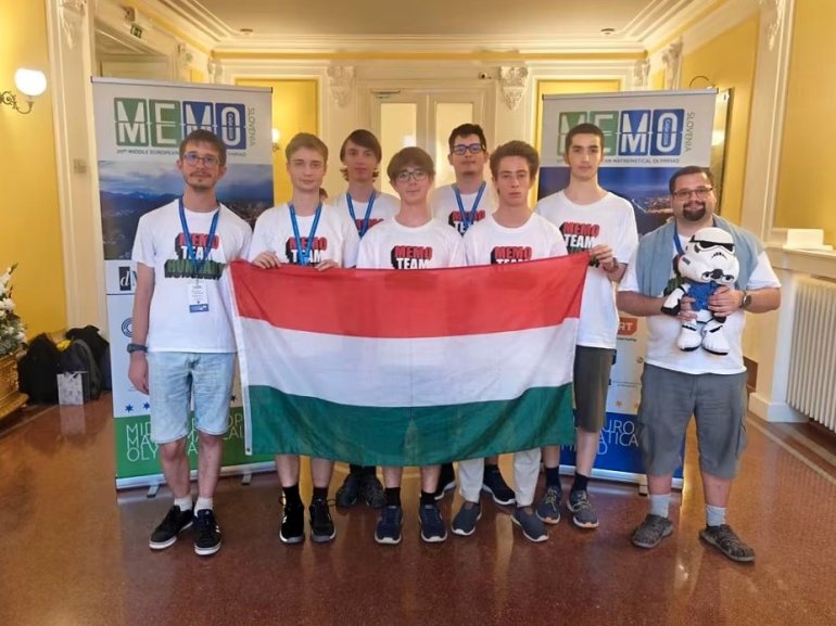 A magyar csapat a 2026-os Közép-európai Matematika Diákolimpián
